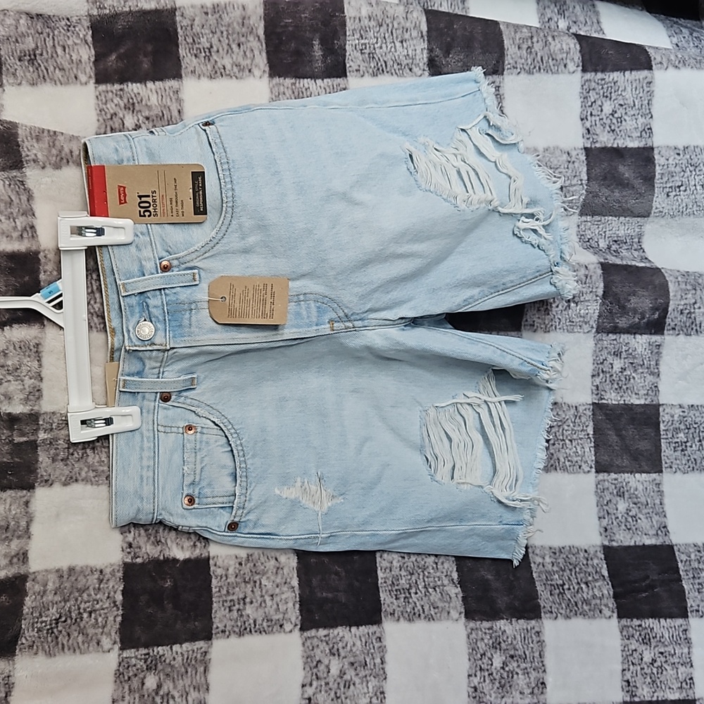 Levis